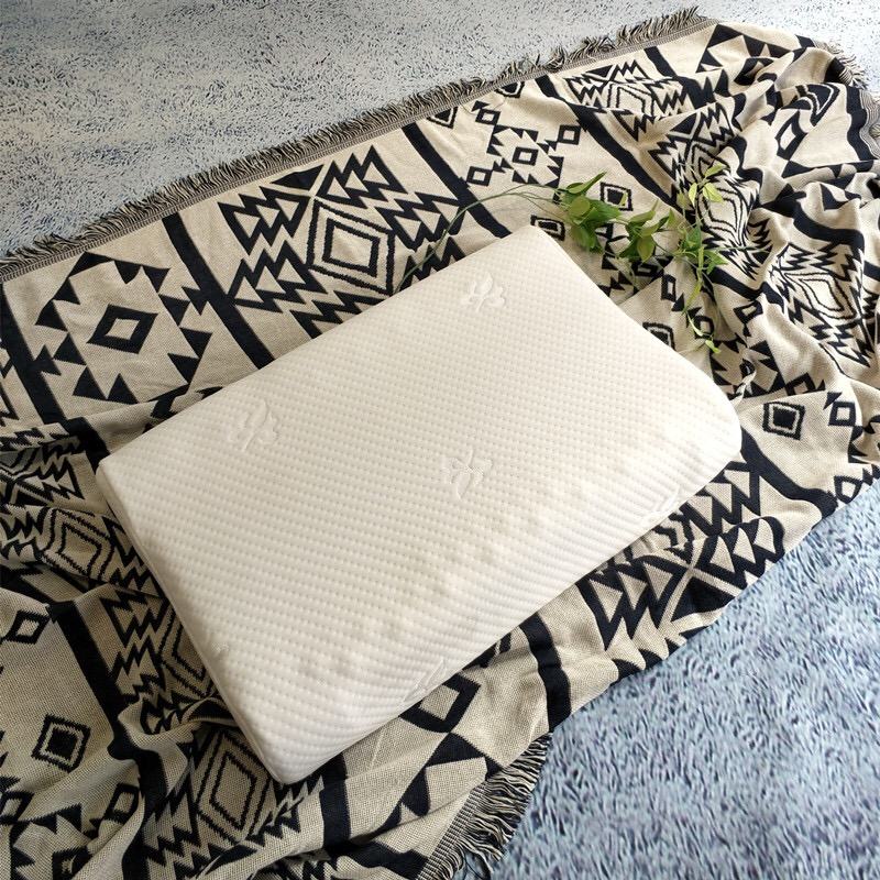 Wolf Tooth Latex Pillow - Soft pillow with great elasticity Manufacturers, Wolf Tooth Latex Pillow - Soft pillow with great elasticity Factory, Supply Wolf Tooth Latex Pillow - Soft pillow with great elasticity