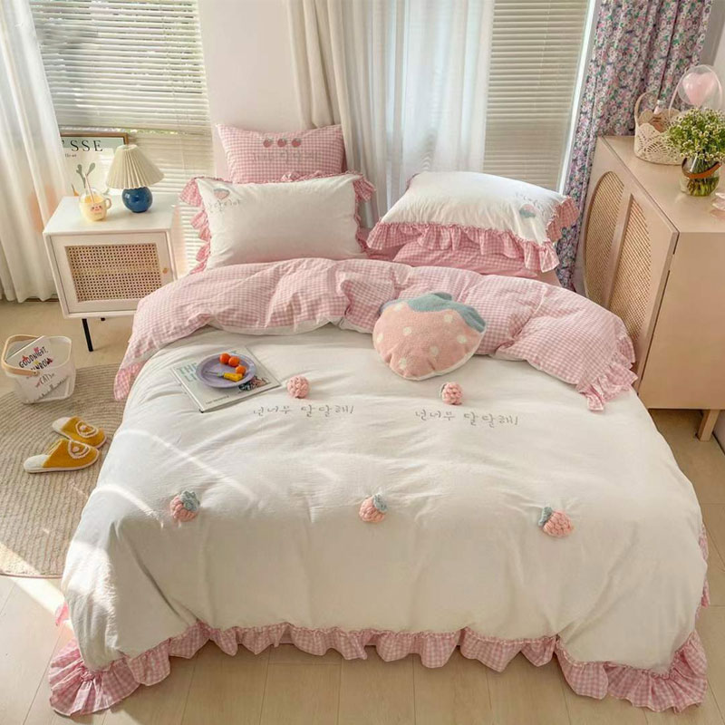 40s Cotton Embroidered Decorative Border Duvet Set