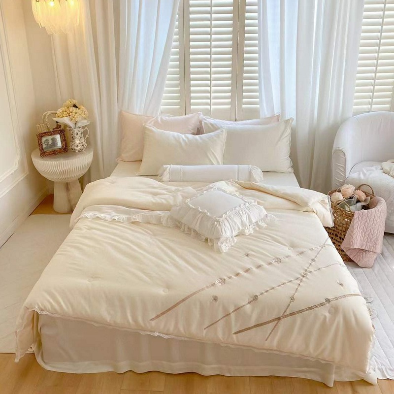 Embroidery Pure Color Soybean Winter Quilt Manufacturers, Embroidery Pure Color Soybean Winter Quilt Factory, Supply Embroidery Pure Color Soybean Winter Quilt