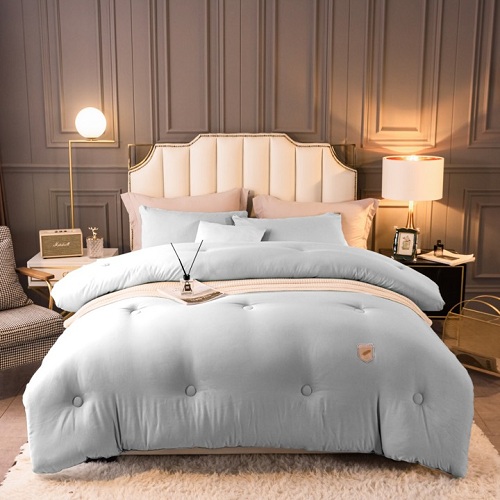 Spring And Autumn Quilt