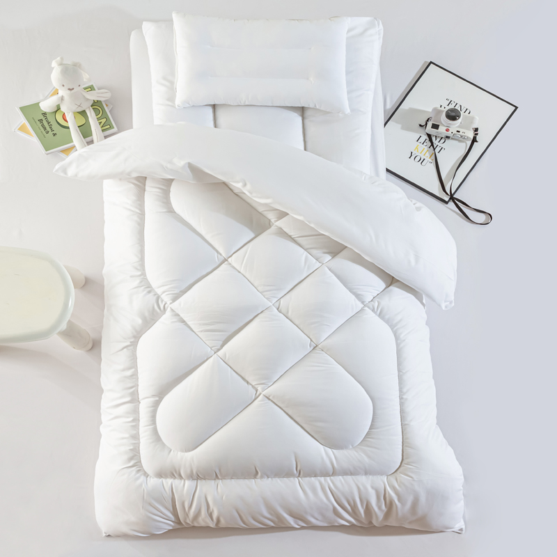 Soft Lightweight Duvet Insert - 155x220cm Duvet 9tog for Spring & Summer